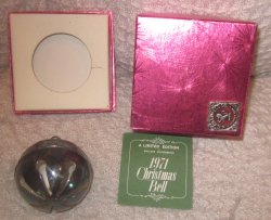 (image for) Vintage 1971 Wallace Silver Bell Good Will Toward Men