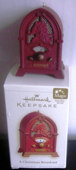(image for) Hallmark Keepsake Magic Ornament A Christmas Broadcast QLX7596 - Click Image to Close