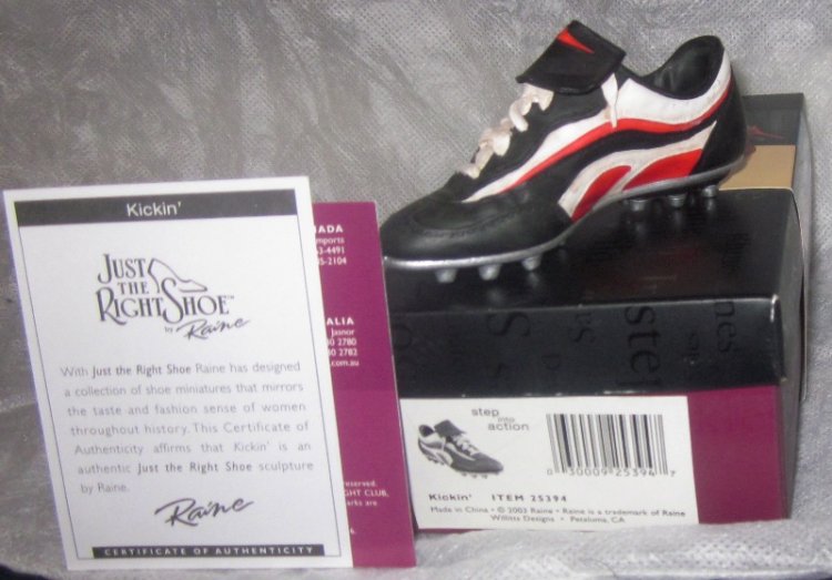 (image for) Just The Right Shoe JTRS Kickin Sneaker 25394 - Click Image to Close
