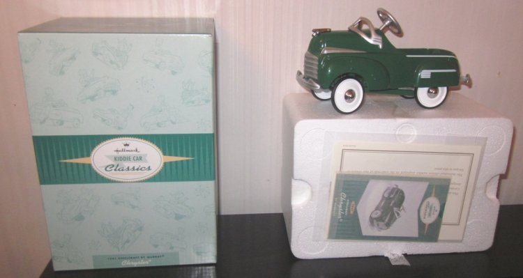(image for) Hallmark Kiddie Car Classics 1941 Steelcraft by Murray Chrysler - Click Image to Close